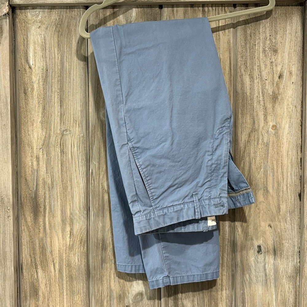 Calvin Klein men’s 31 x 32 dress pants